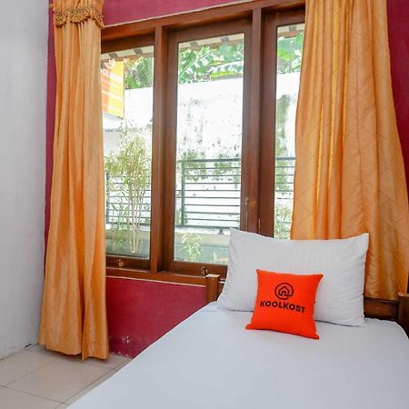 Koolkost Syariah Near Malioboro Area Hostel Джокякарта Екстериор снимка