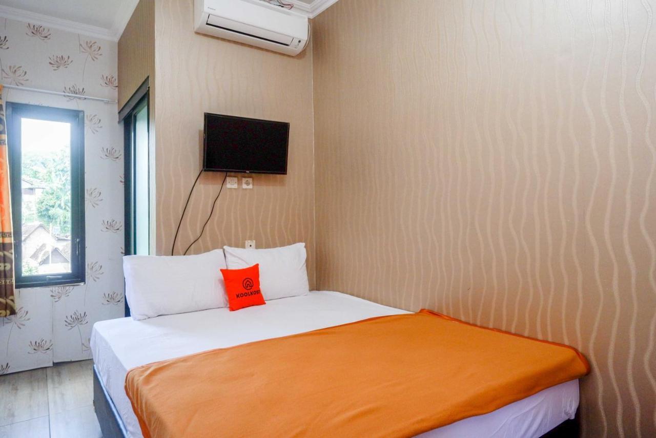 Koolkost Syariah Near Malioboro Area Hostel Джокякарта Екстериор снимка