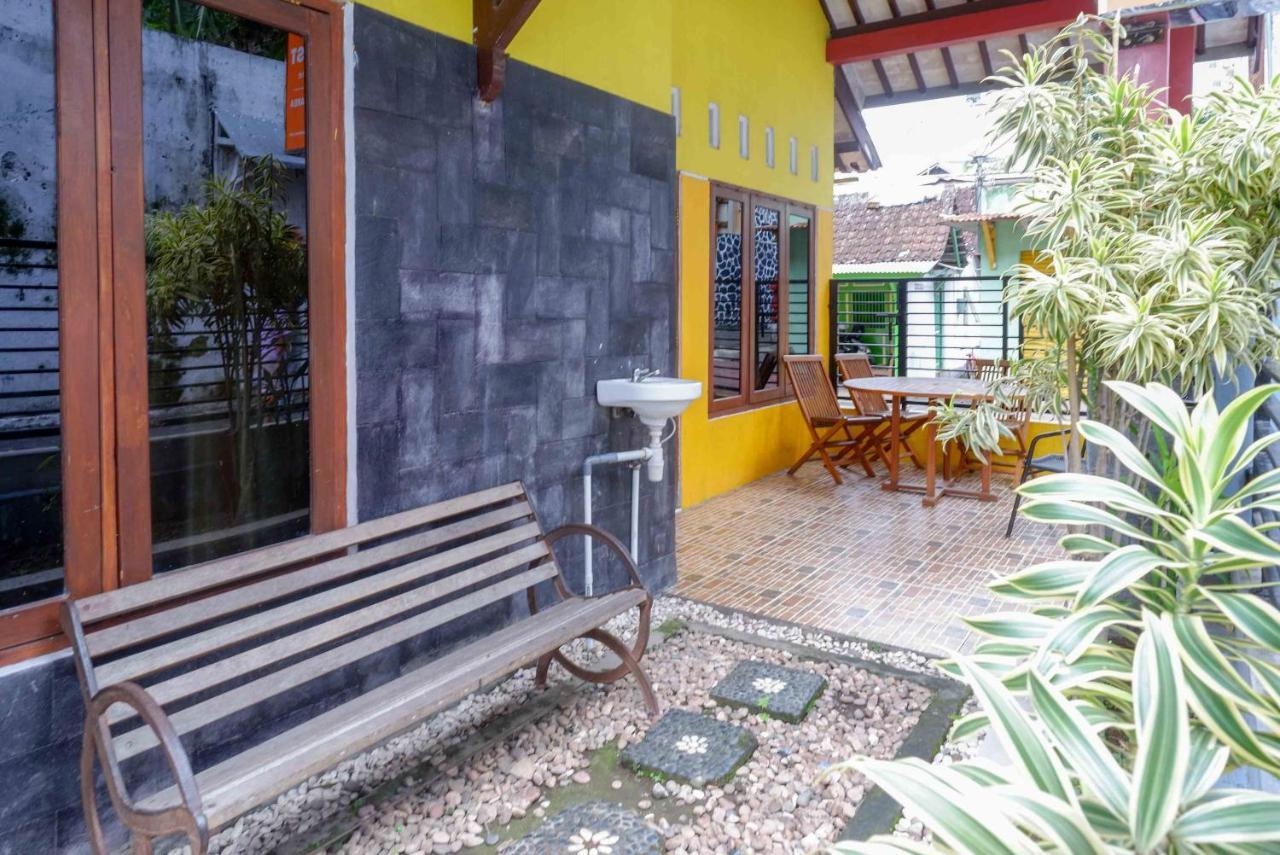 Koolkost Syariah Near Malioboro Area Hostel Джокякарта Екстериор снимка