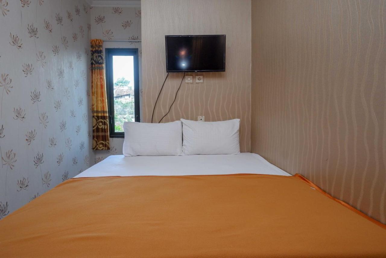 Koolkost Syariah Near Malioboro Area Hostel Джокякарта Екстериор снимка
