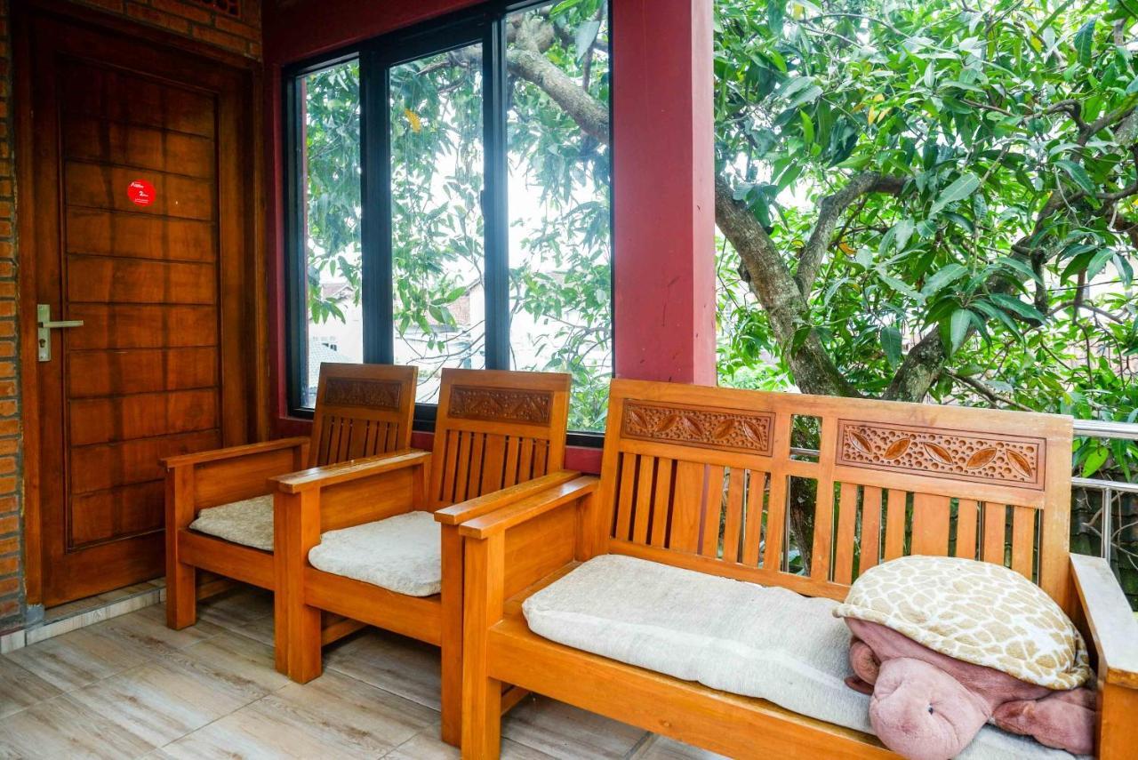 Koolkost Syariah Near Malioboro Area Hostel Джокякарта Екстериор снимка