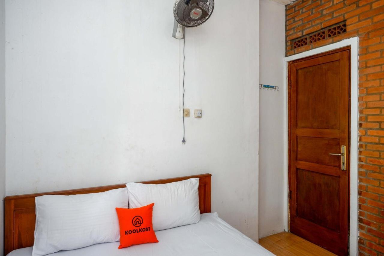 Koolkost Syariah Near Malioboro Area Hostel Джокякарта Екстериор снимка