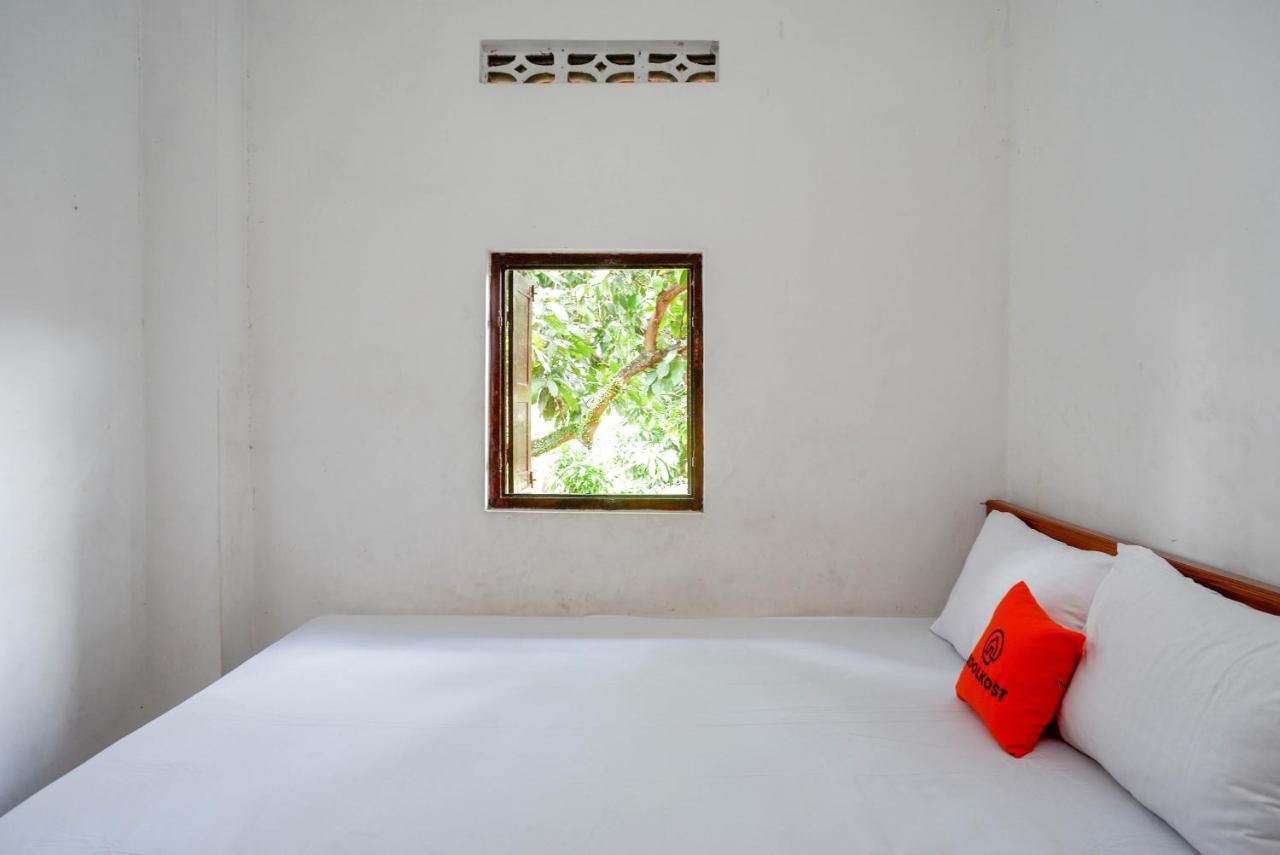 Koolkost Syariah Near Malioboro Area Hostel Джокякарта Екстериор снимка