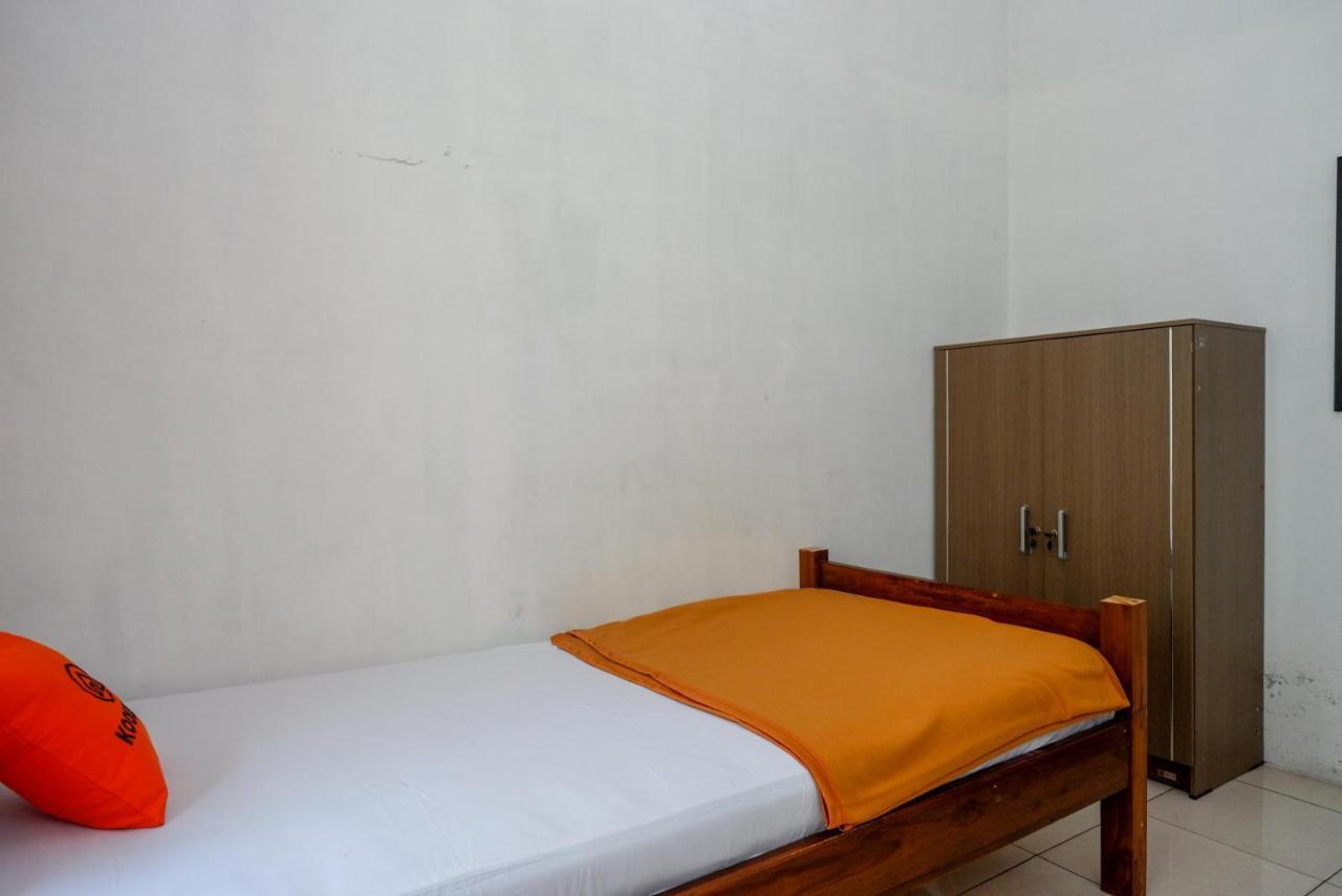 Koolkost Syariah Near Malioboro Area Hostel Джокякарта Екстериор снимка