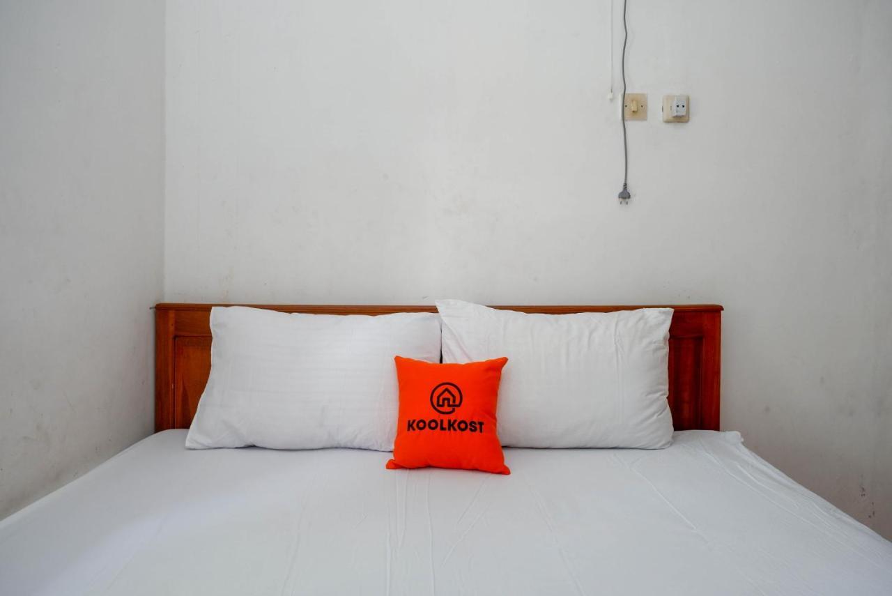 Koolkost Syariah Near Malioboro Area Hostel Джокякарта Екстериор снимка