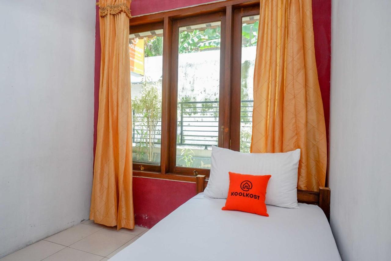 Koolkost Syariah Near Malioboro Area Hostel Джокякарта Екстериор снимка