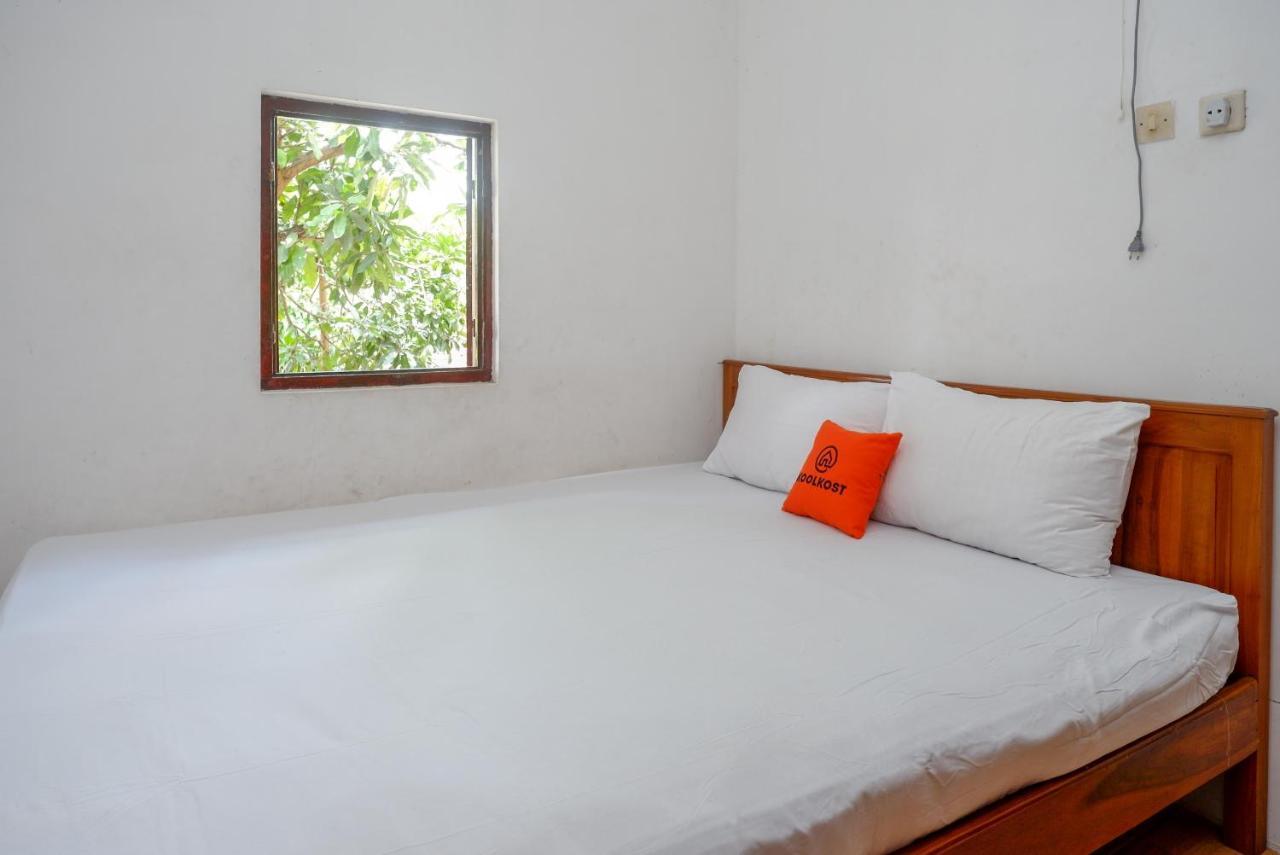 Koolkost Syariah Near Malioboro Area Hostel Джокякарта Екстериор снимка
