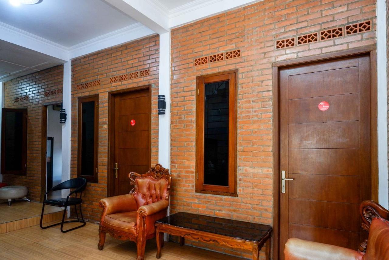 Koolkost Syariah Near Malioboro Area Hostel Джокякарта Екстериор снимка
